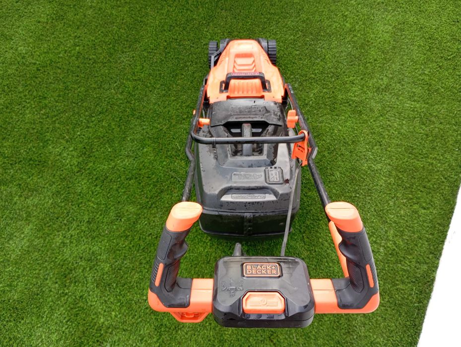 Maquina cortar relva usada black +decker