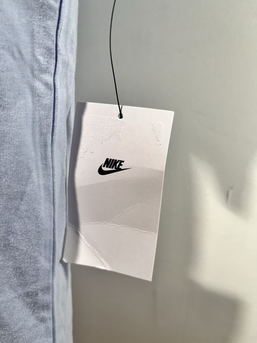 T-Shirt Azul Clara | The Nike Tee