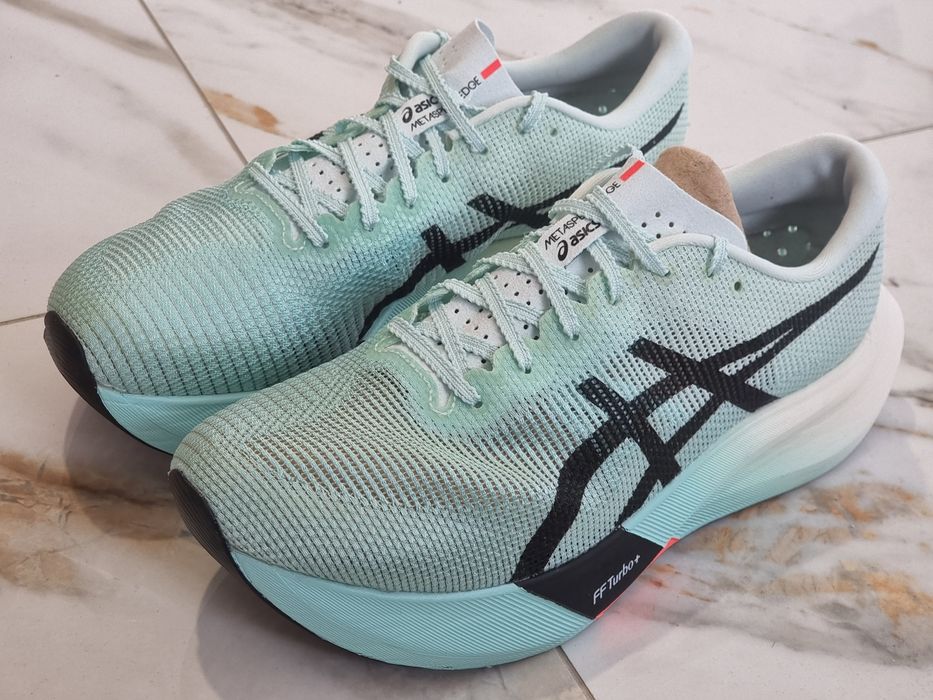 Оригінал 100% Кросівки Asics Metaspeed Sky Paris  EURO 41.5
