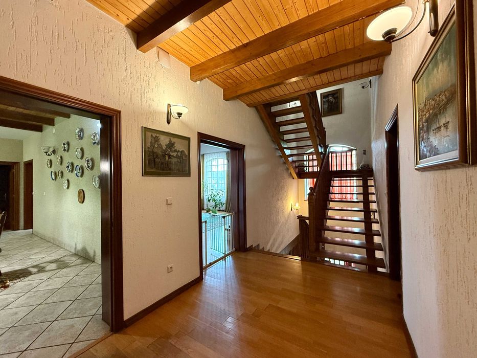 Продаж заміський будинок 450м2 15 сот.землі Брюховичі р-н рест. Байка