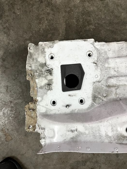 Підсилювач кузова задня панель Audi Q7 4m