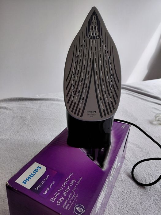 Żelazko Philips Seria 5000  2400W DST 5030