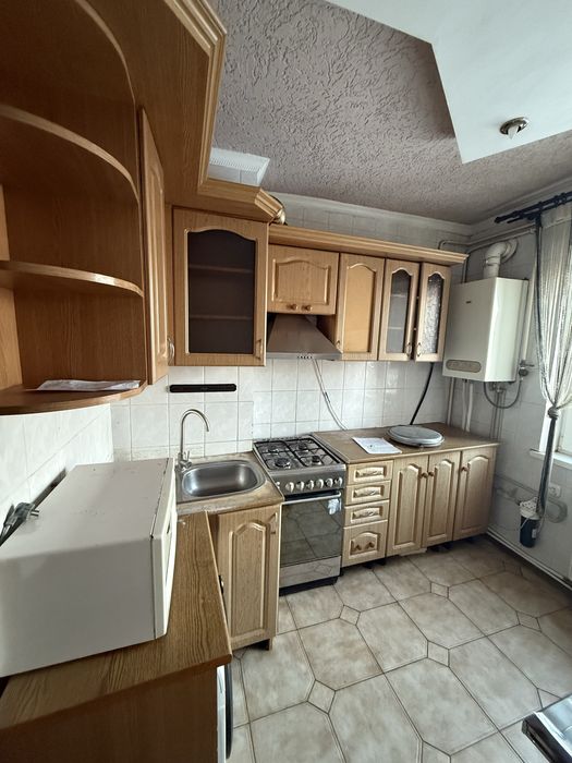 Продам кухню вживану