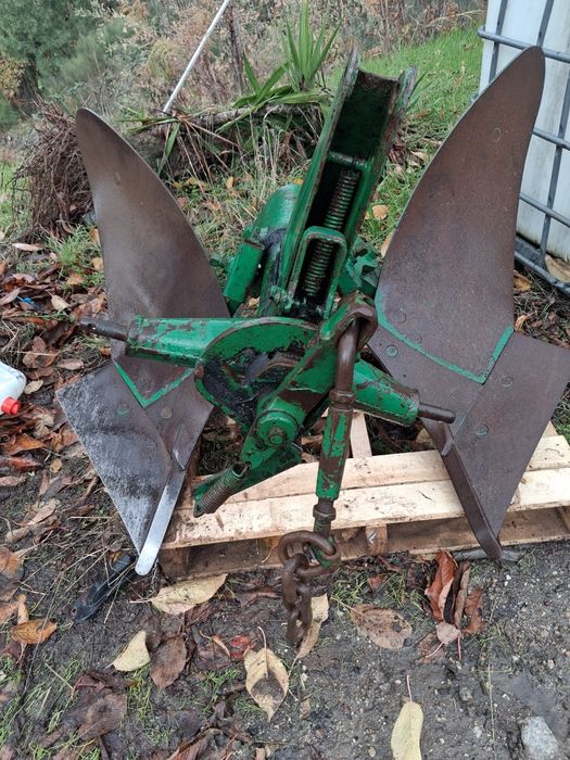 Vendo charrua AGRIMIL Como nova