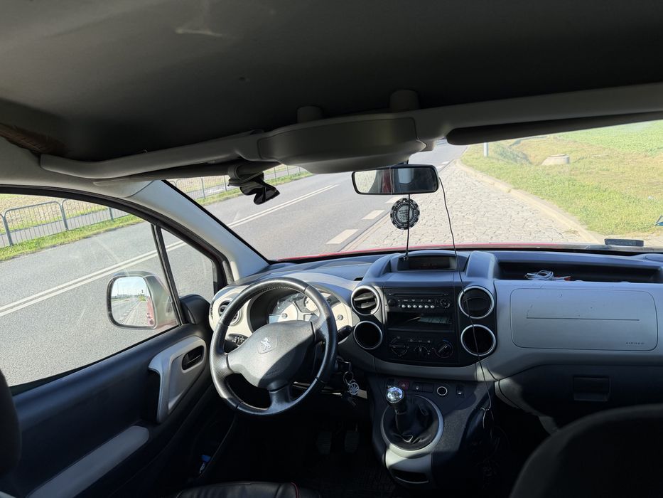 Peugeot Partner Tepee 1,6Hdi, hak