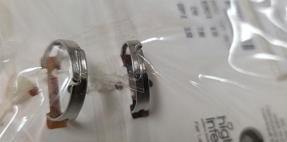 2 aneis ajustáveis Hello Kitty.