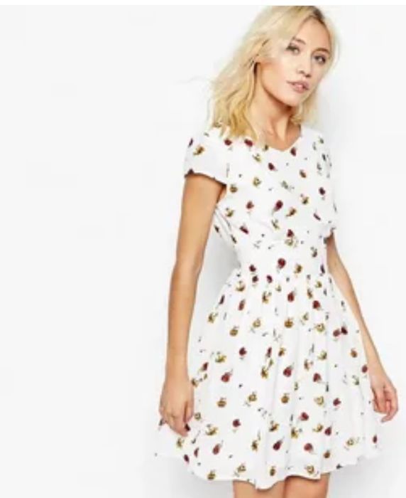 Sukienka w kwiaty 36 s asos