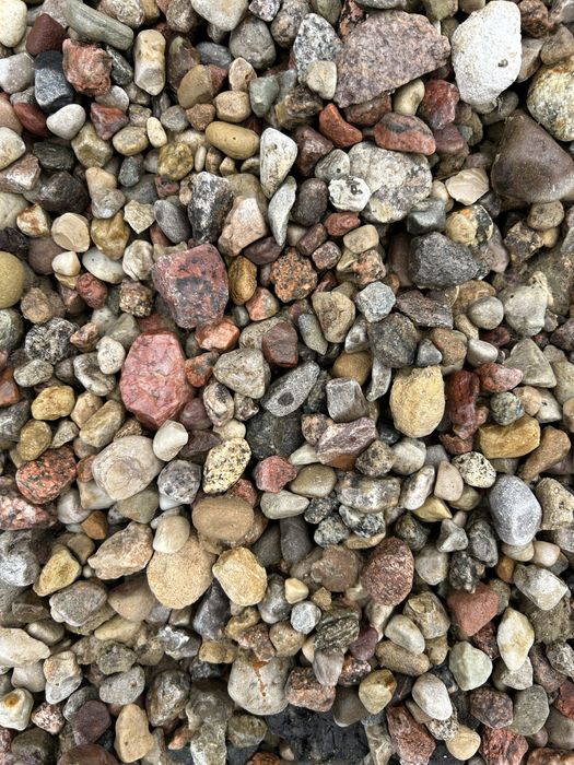 Zwir piasek ziemia Kamien podsyp tluczen