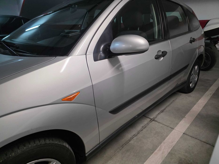 FORD FOCUS 1.4 75cv 2002 168.000KM (Embraiagem, correia distribuição, Bomba de agua, Pintura, nova) Impecável Benfica