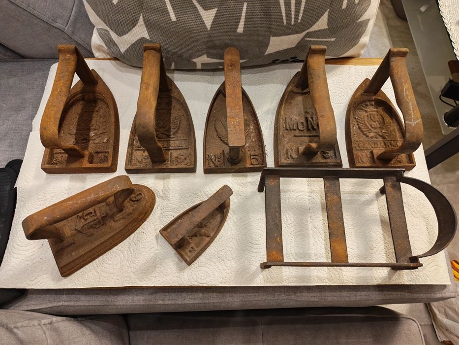 Kolekcja żelazek płytowych z Francji