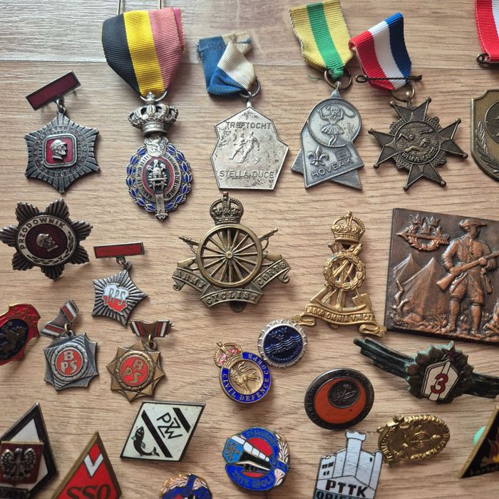 Różne stare nagrody