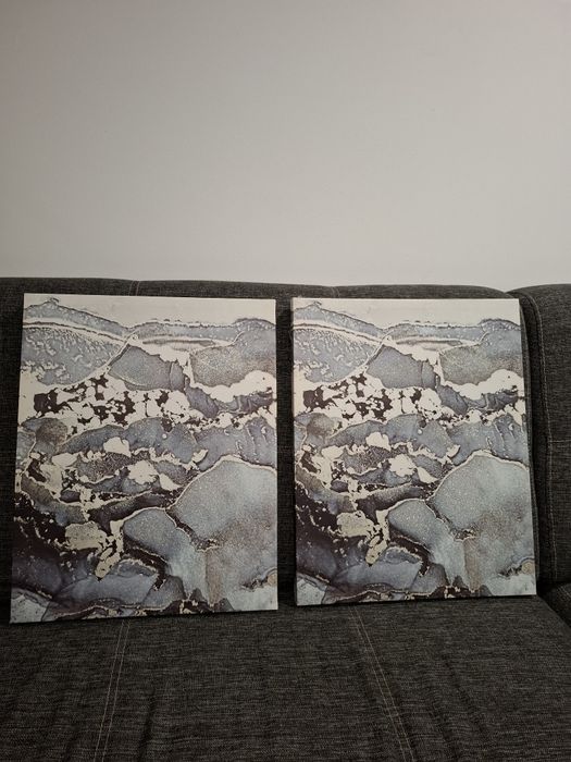 Dwa obrazy 50/40 cm z brokatem na drewnianych ramach