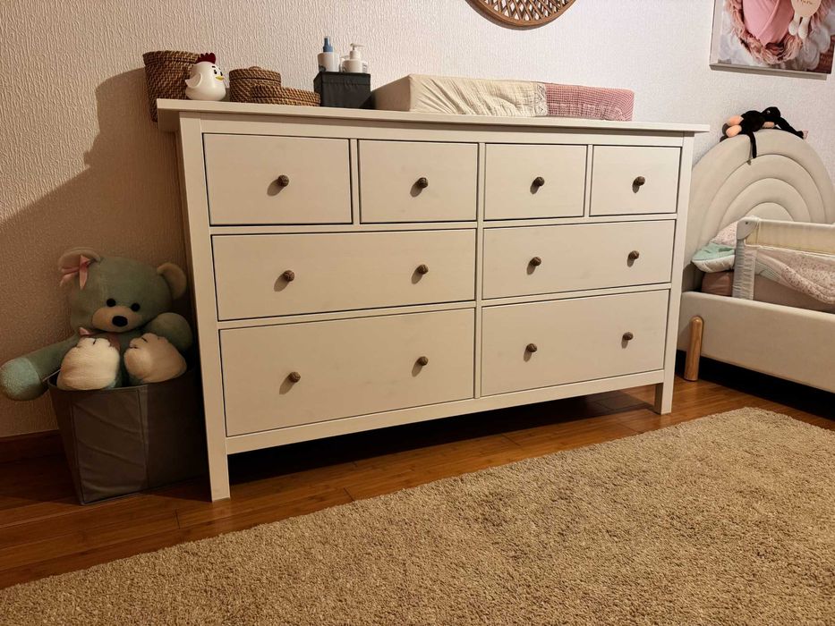Cómoda branca IKEA Hemnes