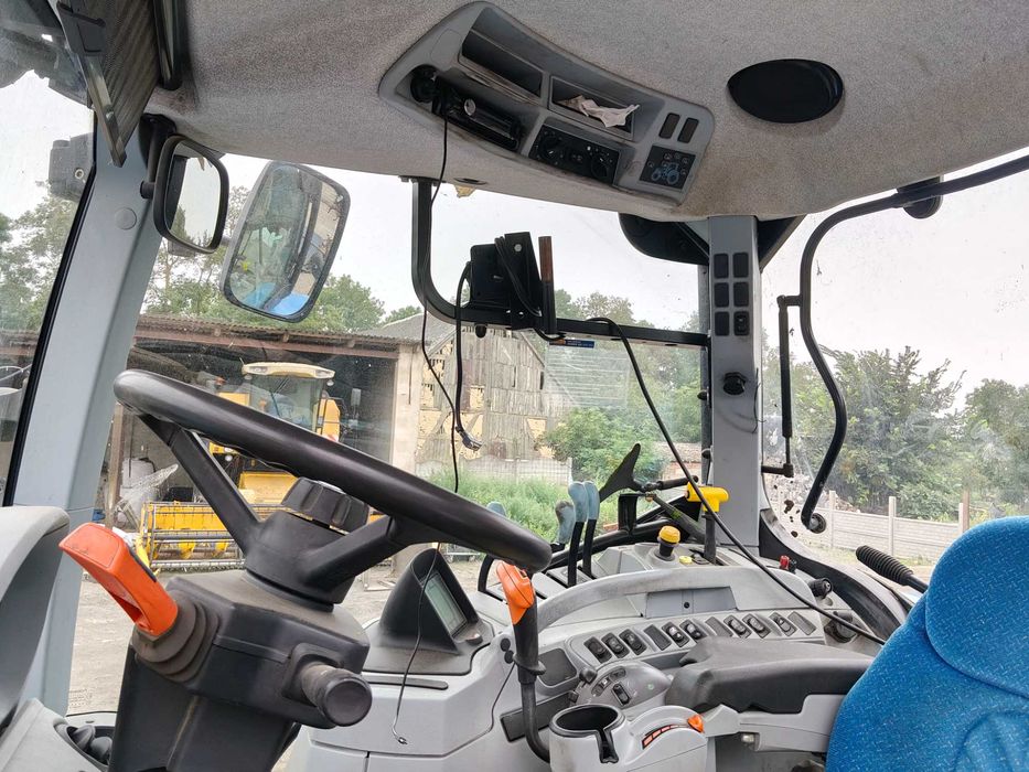 New holland t7 220