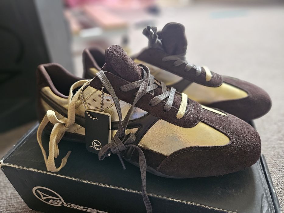 Nowe złote Sneakersy Diverse Corrine R41  VI metki