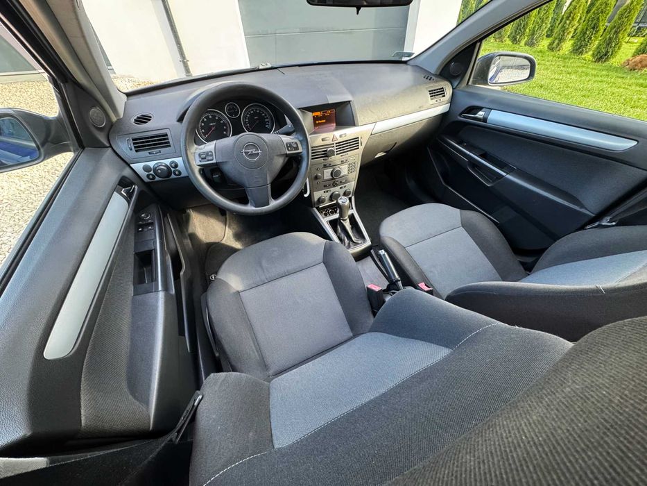 Opel Astra / 1,6 benzyna + gaz / Klima