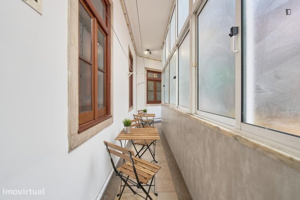 Quarto - localizado em Estrela Lisbon