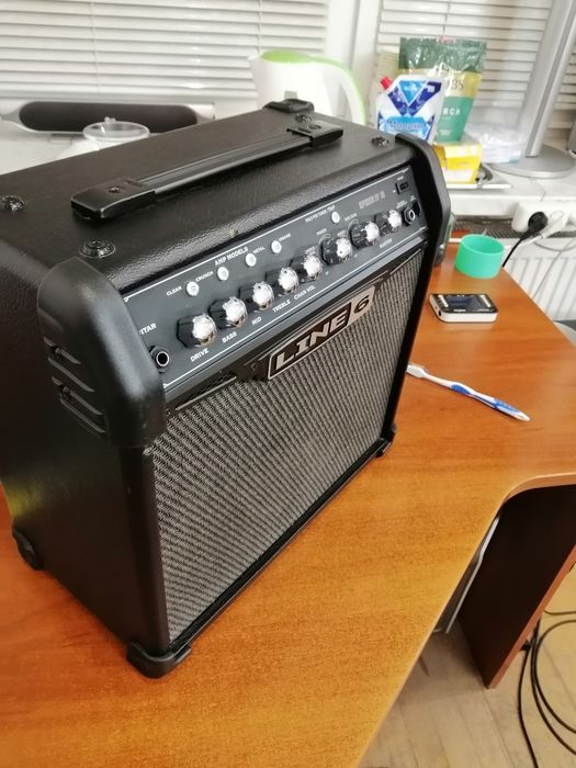 Комбопідсилювач, комбік Line 6 spider 4    15W