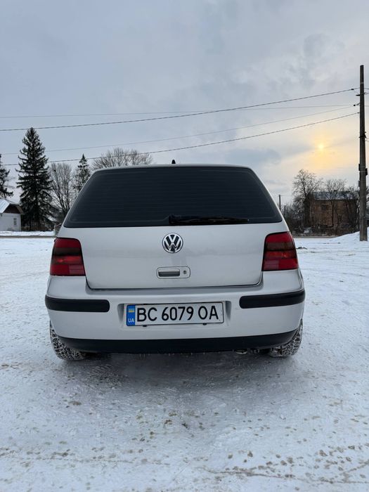 Продам Volkswagen Golf IV 1.6 газ/бензин, автомат