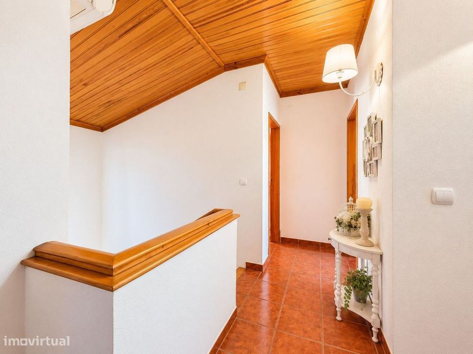 Moradia T3+1 com Garagem, Logradouro e Terraço em Aldeia Galega da ...