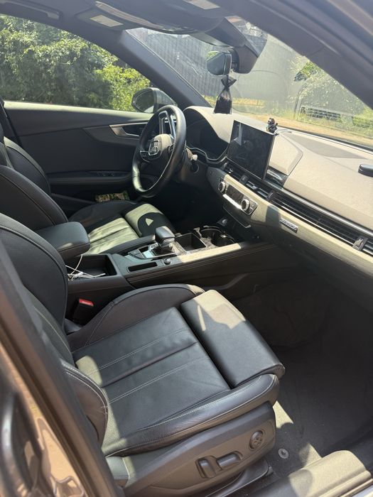 AUDI A4 2020года