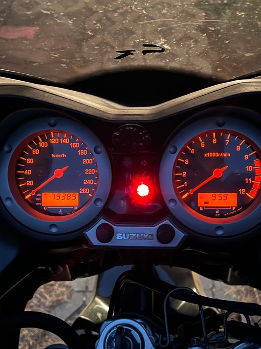 Suzuki V-Strom DL 1000 2005r
