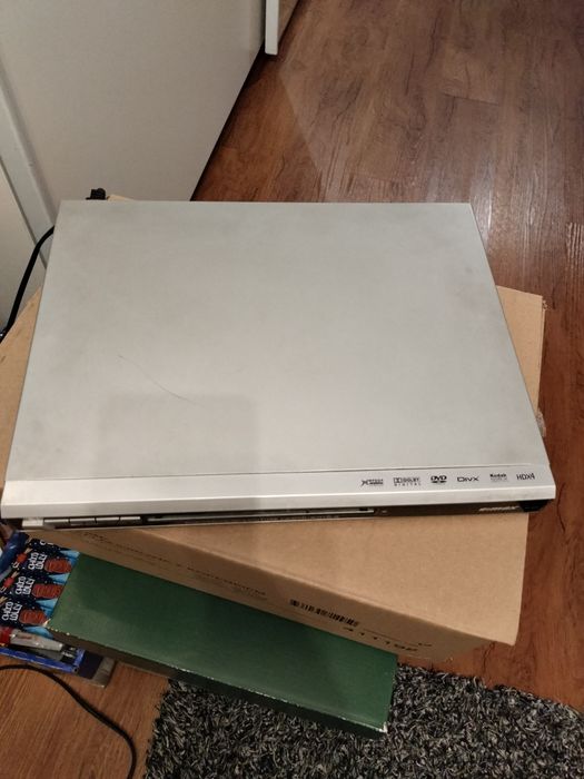 Odtwarzacz DVD + pilot