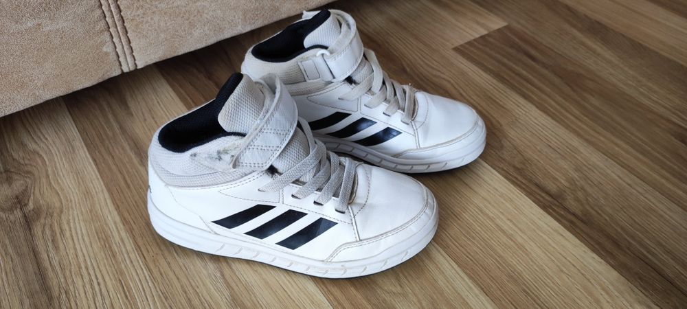 Кросівки Adidas Німеччина кроссовки 32р крассовки