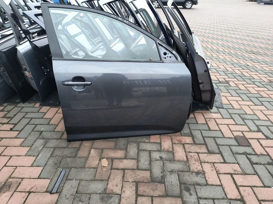 Дверка Kia Ceed 2006-2012