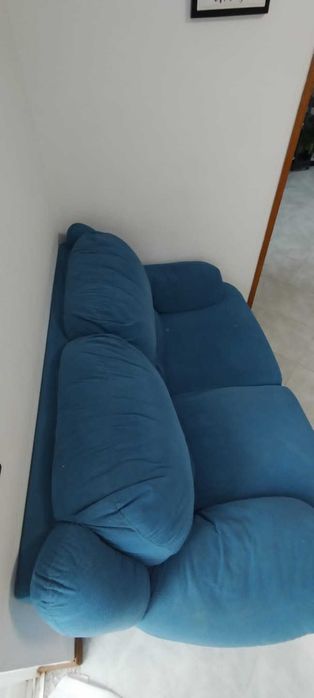 Sofá 3 lugares em napele azul