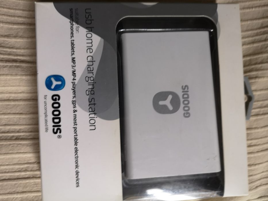 Carregador goodis usb