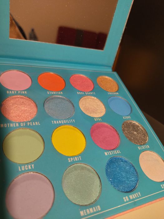 Paleta cieni do powiek Crystal waves Makeup obsession