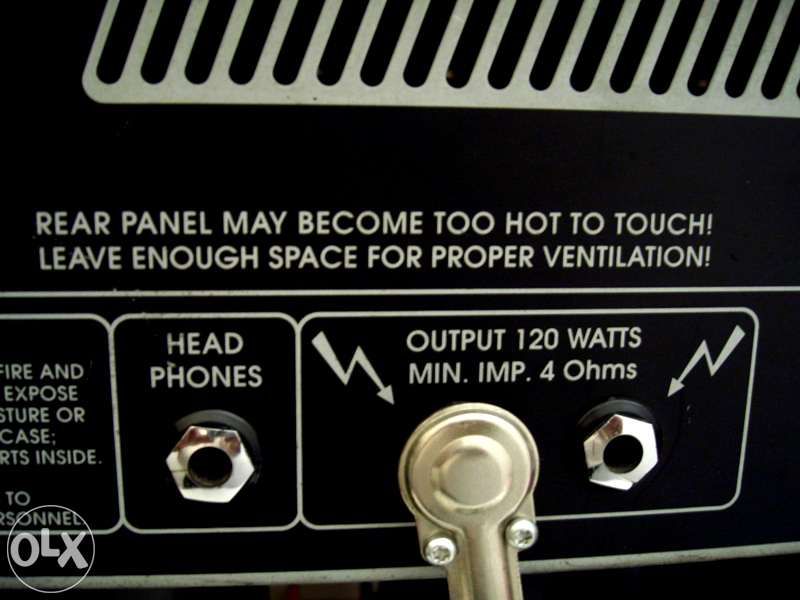 Amplificador de guitarra 120W com pré a valvulas