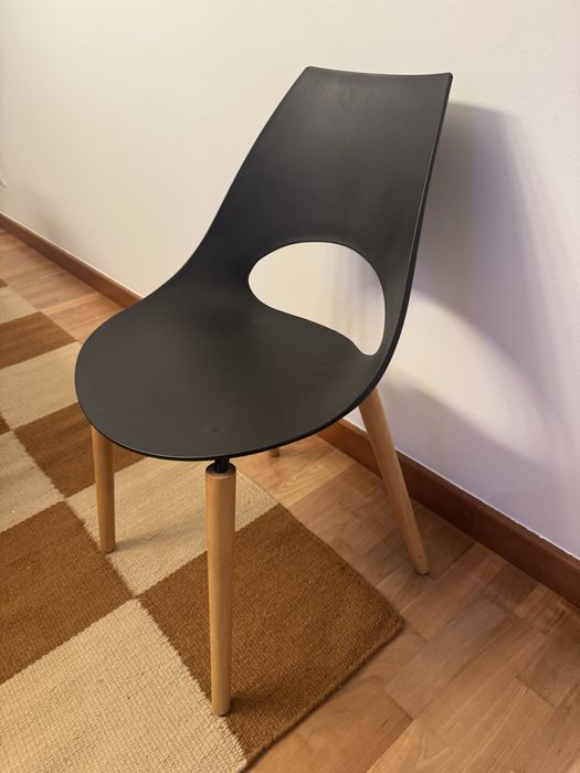 6 cadeiras de sala de jantar da marca AREA