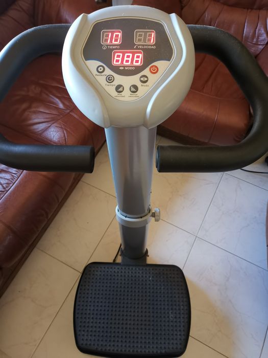 Sofás vintage com a máquina vibratória428731206752030721