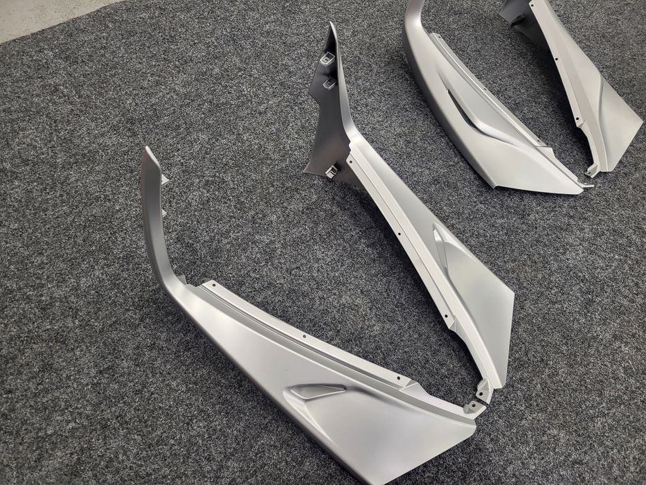 Piaggio Medley 125 wypełnienie czasza owiewka hokej pług boczek