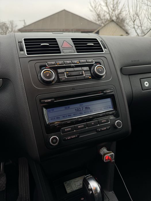 Volkswagen Touran 2011 рік