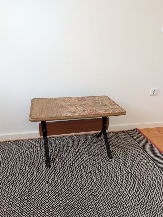 Mesa baixa de suporte