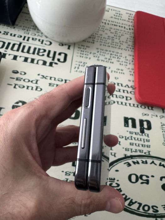 Продам Samsung Flip 5