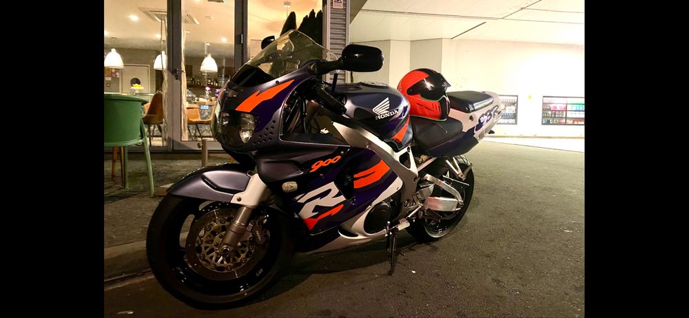 Honda Cbr 900rr, 1996