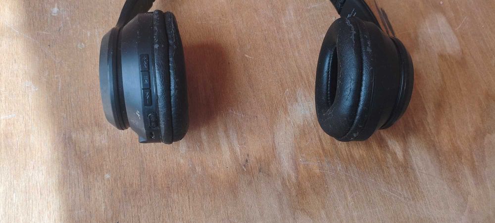 Бездротові Bluetooth навушники Xblitz Beast Red (Під відновлення або запчастини)
