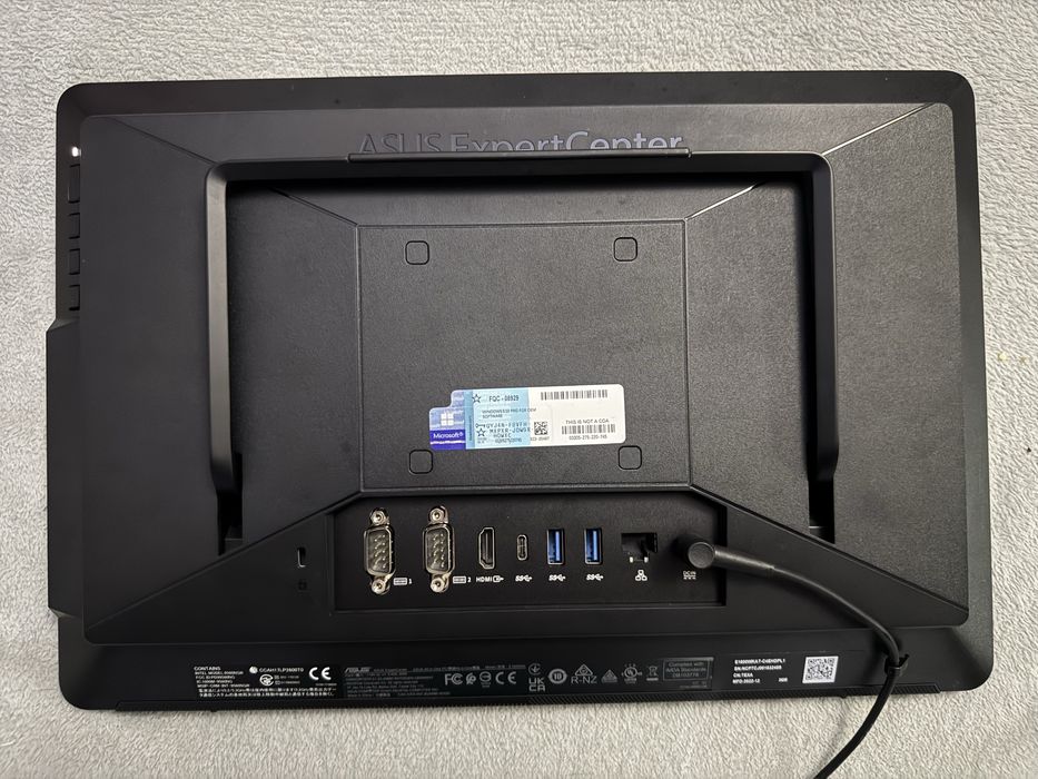 Asus ExpertCenter E1 AiO all in one  1600 touch