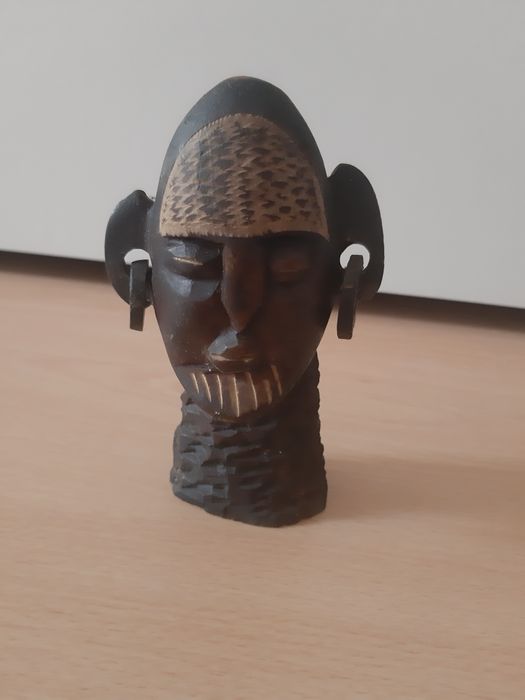 Escultura africana em ferro