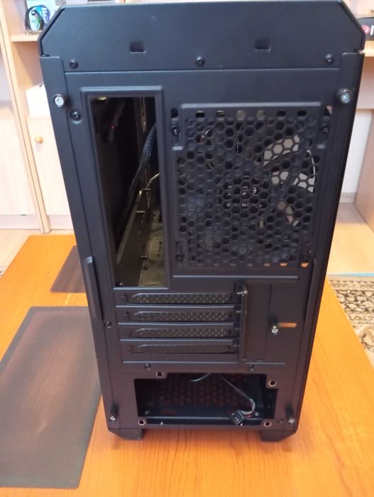 obudowa Genesis Irid 503 V2