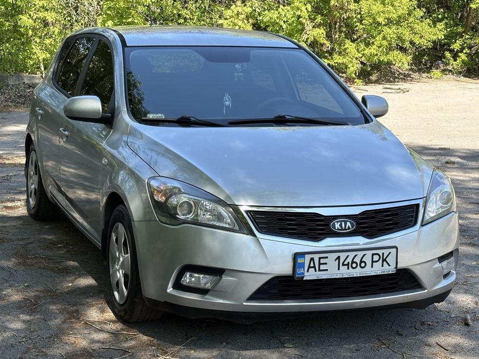 Kia Ceed 2009 год