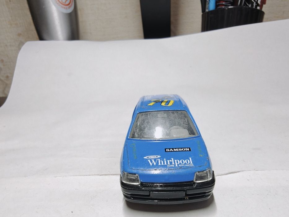 Машинка модель Renault Clio bburago 1/43 made in Italy