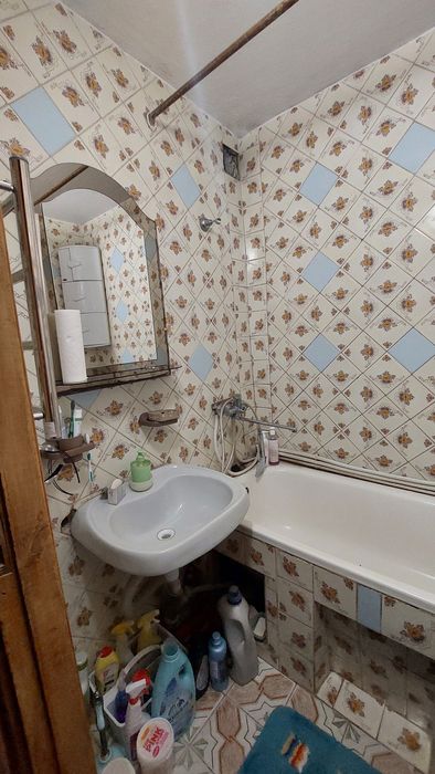 Продам 3-кімнатну квартиру. Пр-т Незалежності,283.