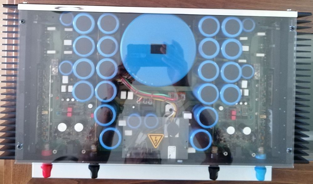 Conjunto Burmester 933 power e pré/amplificador 935 e tuner 993 rondo