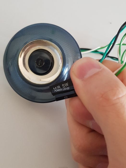 Кнопки включения и перезагрузки ПК