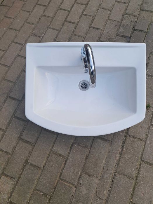 Sprzedam zlew łazienkowy